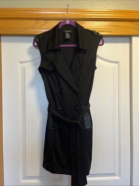 Alyn Paige Black Sleeveless Double-Breasted Trench Mini Dress